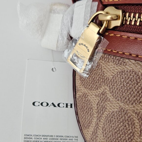 COACH Belt Bag In Signature Canvas - Picture 3 of 9
